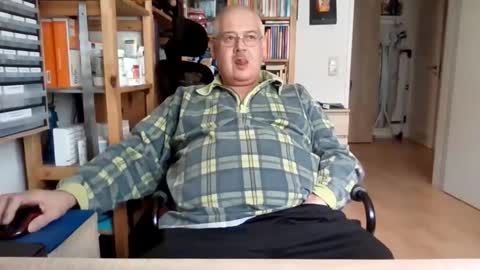busi online show from May 15, 10:56 am