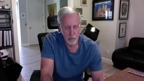 Snapshot of bustinout99 chatting on December 1, 8:11 pm afternoon wood online show from December 1, 8:11 pm