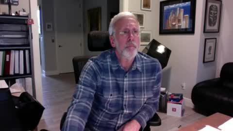 Snapshot of bustinout99 chatting on January 10, 8:48 pm afternoon wood online show from January 10, 8:48 pm