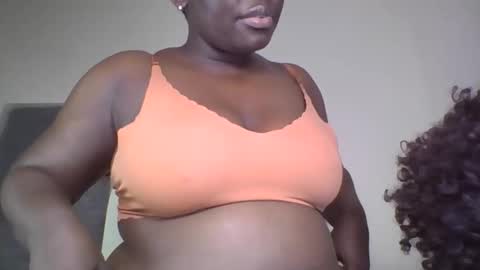 Snapshot of busty_mellons chatting on October 2, 2:21 am busty_mellons online show from October 2, 2:21 am