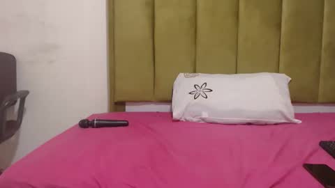 bustytessa37 online show from December 1, 1:09 pm