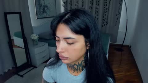 Snapshot of butter_f1y chatting on September 29, 7:07 am Sabrina online show from September 29, 7:07 am