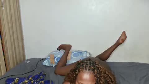 buttercup50 online show from December 4, 6:35 am