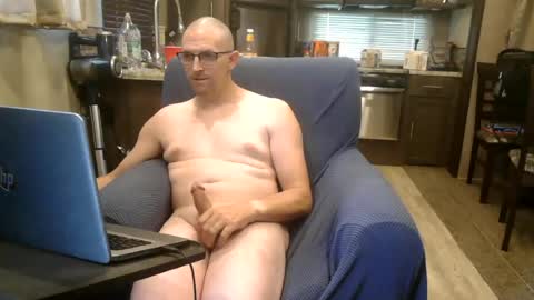 buttnaked4u1 online show from July 7, 7:29 pm