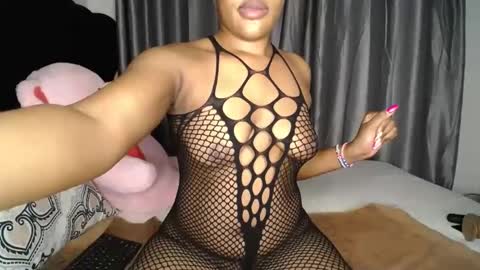 Snapshot of cadercey_kimmy01 chatting on February 18, 12:15 am EVA online show from February 18, 12:15 am