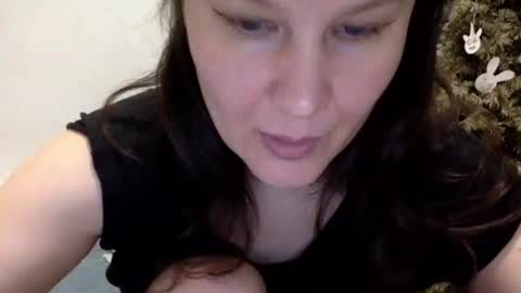 Lamb online show from April 19, 6:10 pm