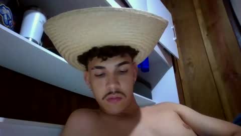 caipiranovinh2 online show from November 2, 4:51 pm