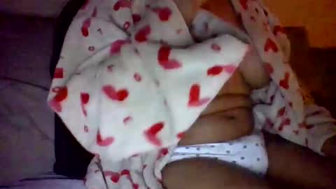 Snapshot of caligirl310r chatting on March 8, 6:21 am Caligurl   Queen    Head Fluffer In Charge  Goddess of Cocktease   Mistress of Holes online show from March 8, 6:21 am