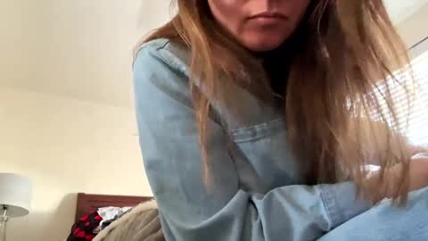 Snapshot of calishop1 chatting on March 9, 6:21 pm calishop1 online show from March 9, 6:21 pm