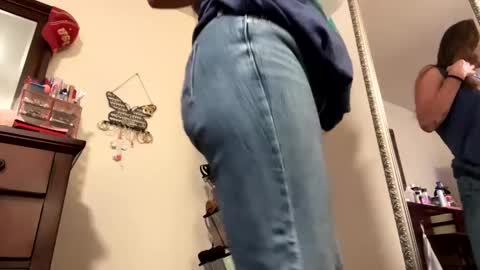 Snapshot of calishop1 chatting on October 5, 1:03 am calishop1 online show from October 5, 1:03 am