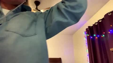 Snapshot of calishop1 chatting on March 10, 3:45 am calishop1 online show from March 10, 3:45 am