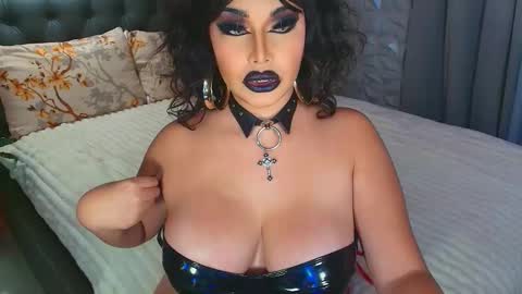 Miss Jane Commander online show from December 7, 10:39 am
