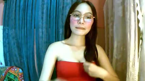 Freya online show from April 21, 11:06 am