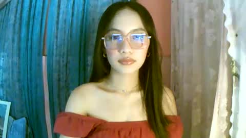 Freya online show from December 20, 10:00 am