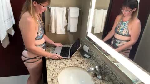 Daily online show from October 7, 3:35 am