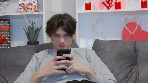 Snapshot of calvin_cay chatting on February 5, 7:53 pm Calvin online show from February 5, 7:53 pm