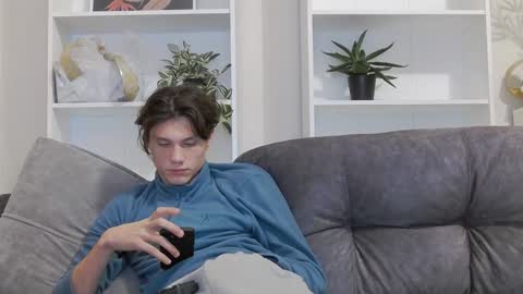 Snapshot of calvin_cay chatting on January 31, 1:54 am Calvin online show from January 31, 1:54 am