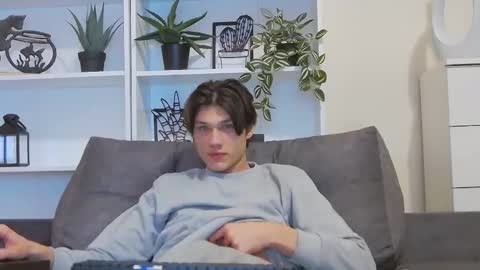 Snapshot of calvin_cay chatting on February 26, 10:58 pm Calvin online show from February 26, 10:58 pm