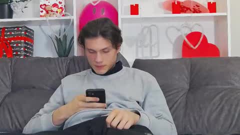 Snapshot of calvin_cay chatting on February 15, 8:54 pm Calvin online show from February 15, 8:54 pm