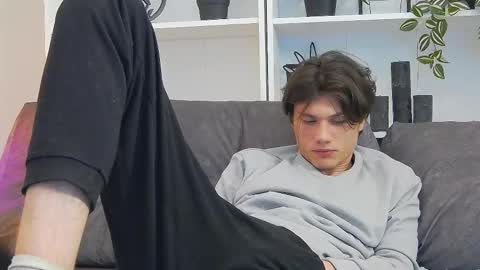 Snapshot of calvin_cay chatting on March 7, 3:08 am Calvin online show from March 7, 3:08 am