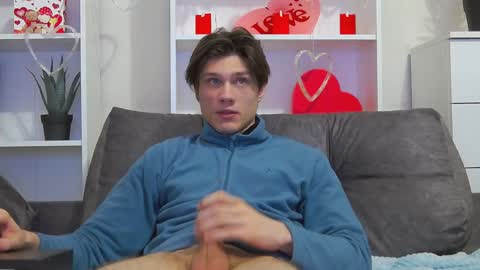 Snapshot of calvin_cay chatting on February 7, 7:49 pm Calvin online show from February 7, 7:49 pm