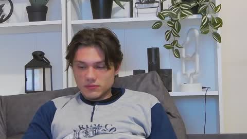 Snapshot of calvin_cay chatting on February 26, 1:36 am Calvin online show from February 26, 1:36 am