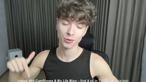 Hey I am Calvin  online show from October 17, 11:03 am