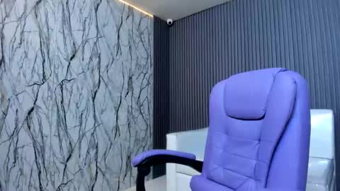 cam_xman online show from April 18, 1:02 pm