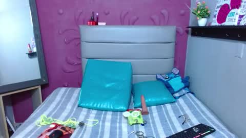 camaidayanirs707 online show from February 22, 5:59 pm