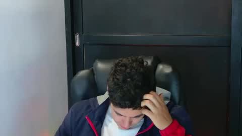 camara110 online show from October 13, 2:24 am