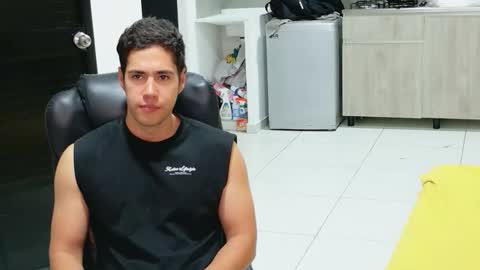camara110 online show from May 24, 2:41 am