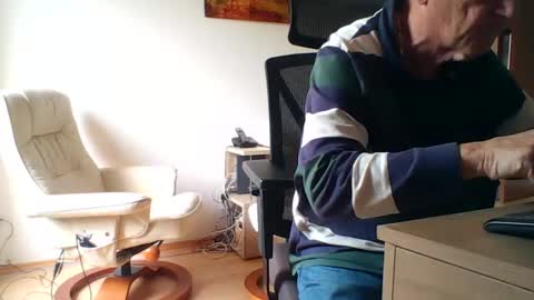 Snapshot of camcologne chatting on October 15, 8:59 am camcologne online show from October 15, 8:59 am