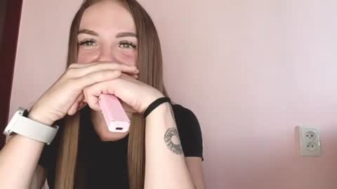 Lizz online show from June 23, 11:39 am