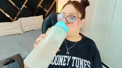Camila Osorio online show from May 17, 12:09 am
