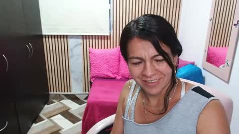 Camila Vargas online show from April 17, 11:07 pm