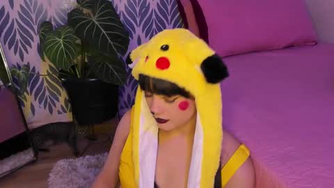 Snapshot of camilaandrade_ chatting on March 10, 11:34 am Cami online show from March 10, 11:34 am