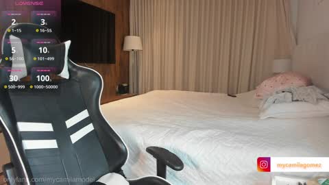 Camila online show from December 4, 2:33 am