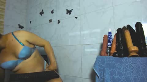 camilasexyhorny online show from June 10, 11:14 pm