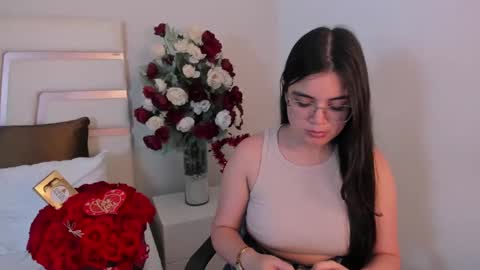 Snapshot of camilasofiia chatting on February 16, 1:03 am Camila online show from February 16, 1:03 am