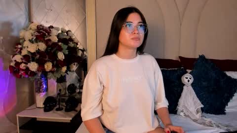 Snapshot of camilasofiia chatting on October 18, 7:29 pm Camila online show from October 18, 7:29 pm