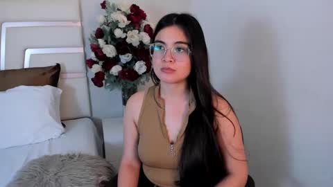 Snapshot of camilasofiia chatting on February 19, 11:25 pm Camila online show from February 19, 11:25 pm