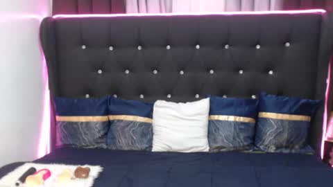 Snapshot of camilla_morena chatting on October 16, 4:56 am camilla_morena online show from October 16, 4:56 am