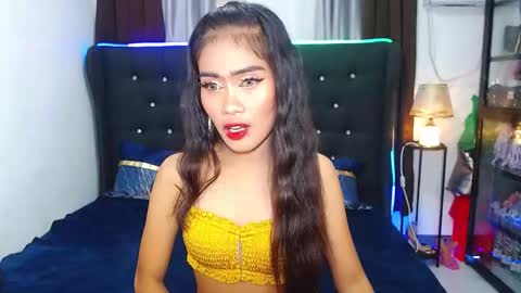 Snapshot of camilla_morena chatting on February 22, 5:44 am camilla_morena online show from February 22, 5:44 am