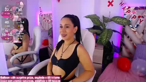 Snapshot of camille_halls chatting on February 23, 11:22 am Camille online show from February 23, 11:22 am