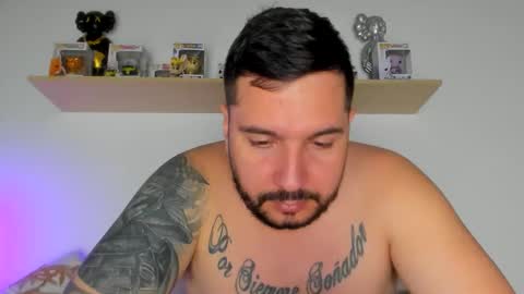 camilo_restrepo21 online show from February 25, 2:48 am