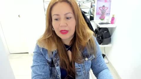 camixxx_m online show from May 11, 11:50 am