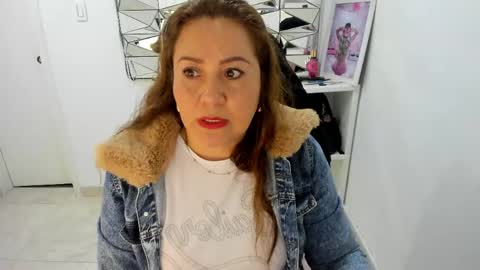 camixxx_m online show from April 12, 1:26 pm