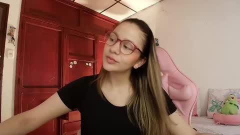 Candase online show from May 24, 7:53 pm