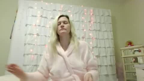 Candiejane online show from February 5, 4:49 am