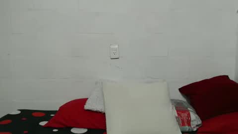 candy online show from November 30, 2:18 am